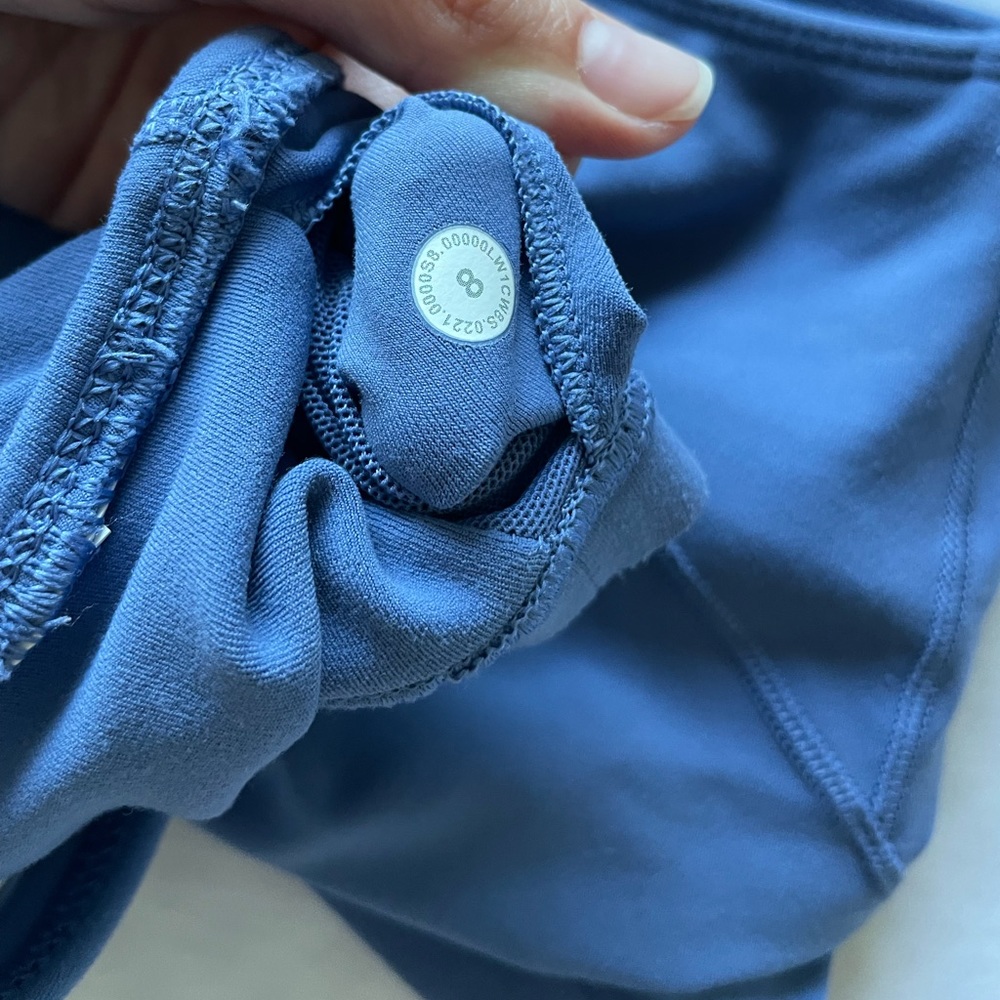 lululemon align tank 🤍 - Picture 4 of 4